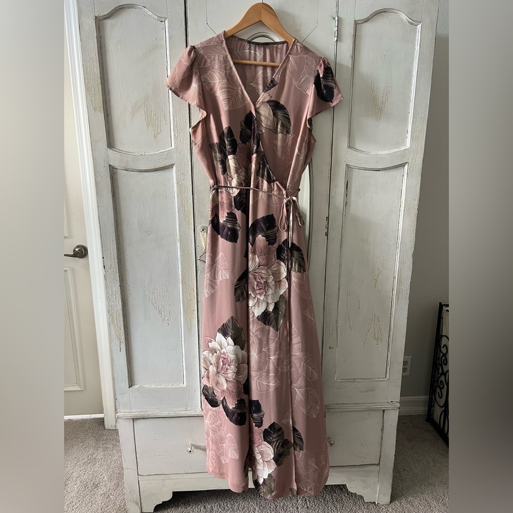 DYNAMITE Floral Wrap Dress